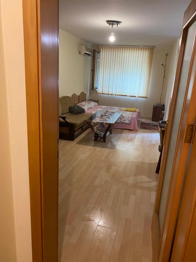 столетов Apartment *